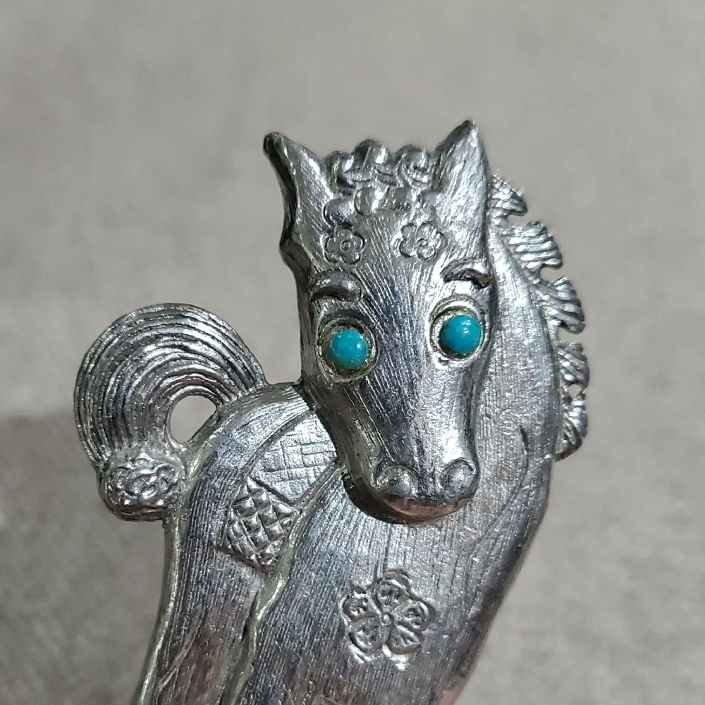 Vintage Silver Tone Horse Pony Brooch with Blue Eyes And Flower Accents Western